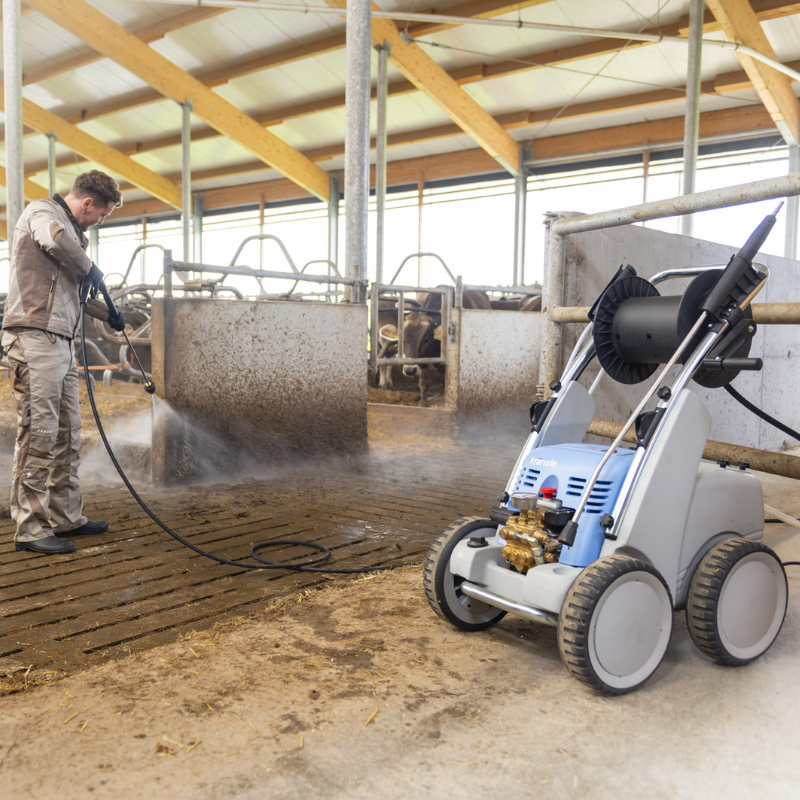 Kranzle Quadro 1200 TST industrial pressure washing in cow shed