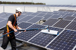 Solar panel cleaning equipment with SOLA-TECS c1000 and modular pole system