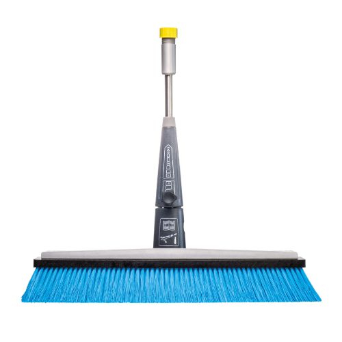 Sola-brush 400 solar cleaning brsuh